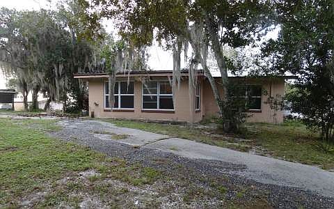 3rd image of 334 Lake Mirror Dr