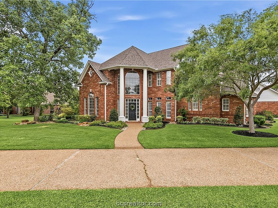 1st image of 2917 Camille Dr