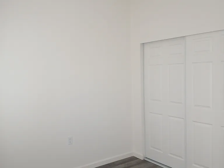 Orchard Park Apartment — Photo 35