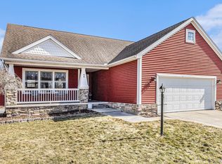 284 Laura Ln, Linden, MI 48451