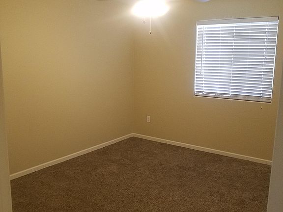 5th image of 2550 W Aurora Dr