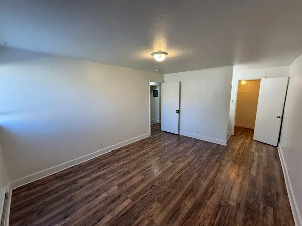Beautiful Two Bedroom Apt; Salt Lake City, 1,000 sq ft; New Flooring, 3362 S 200 E, Salt Lake City, UT 84115