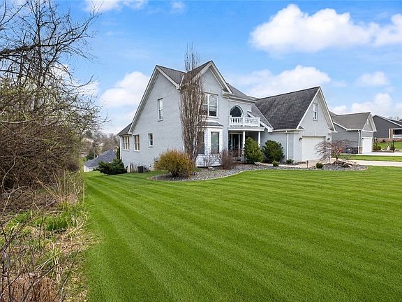 3rd image of 478 Spruce Ln