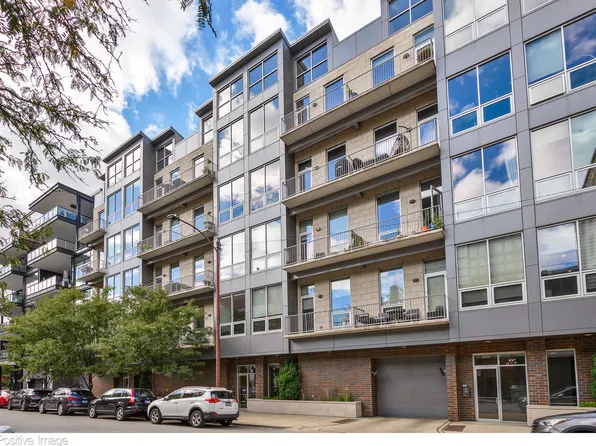 18 N Carpenter St #Phn, Chicago, IL 60607