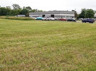 1900 Duncan Pl, Woodstock, IL 60098
