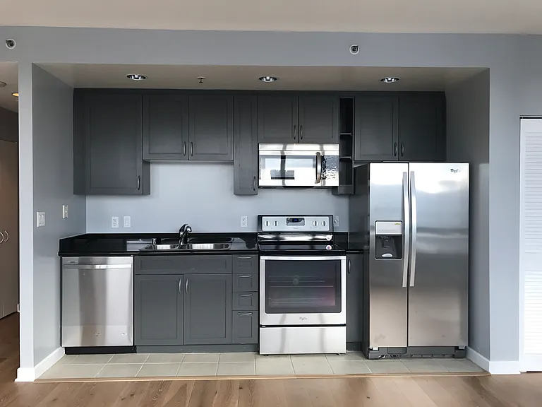 260 King St #1217 — Photo 6