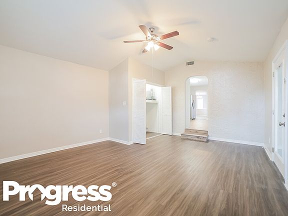 3rd image of 8405 N Lynn Ave