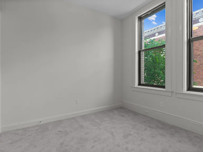 105 William St #206 — Photo 17
