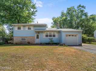 995 Hunt Dr, Toms River, NJ 08753