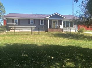 5813 N 2000th St, Palestine, IL 62451