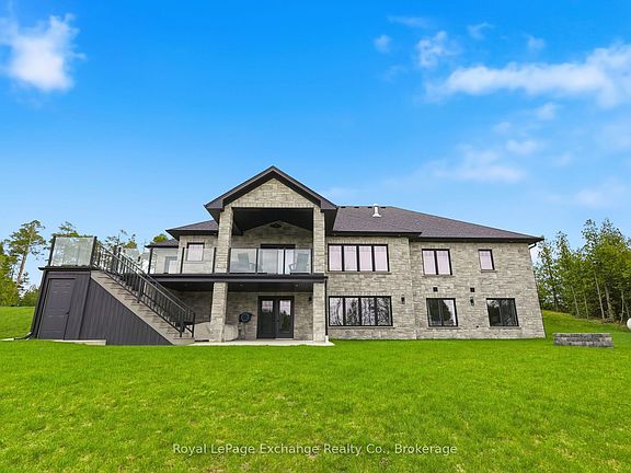 4th image of 150 Louise Creek Cres