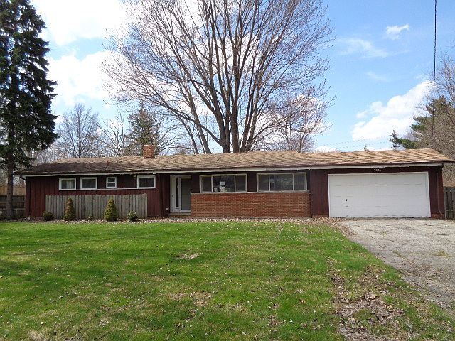1st image of 7426 N Linden Ln
