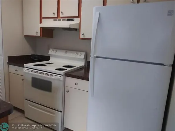 1227 SW 46th Ave APT 303, Pompano Beach, FL 33069