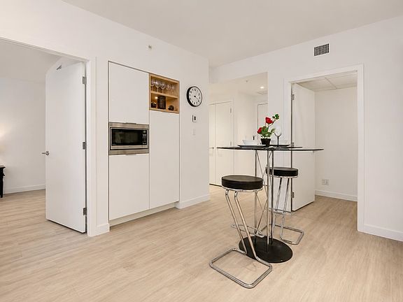 5th image of 1661 Quebec St #212