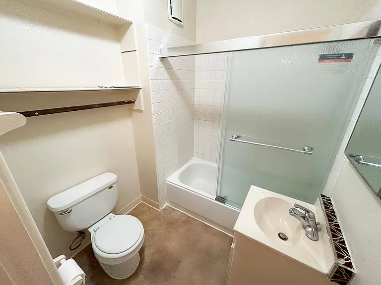 2205 Sonoma Blvd #A — Photo 8