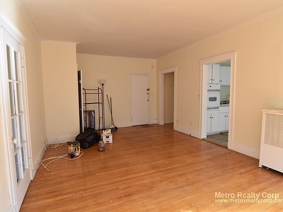 5th image of 127-1 Babcock St #7