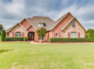 305 Scarlett Blvd, Springdale, AR 72762