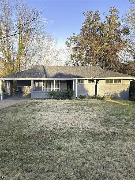 Building Photo - 3443 Hyland Dr