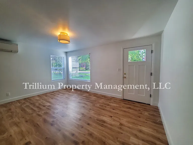 4835 N Willamette Blvd — Photo 3
