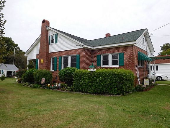 2nd image of 301 Charlotte St