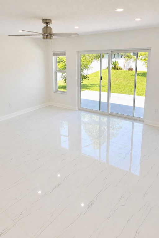 300 NW 17TH Avenue, photo 8