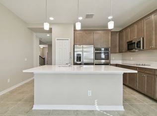 3125 Fall Harvest Dr, Zephyrhills, FL 33540