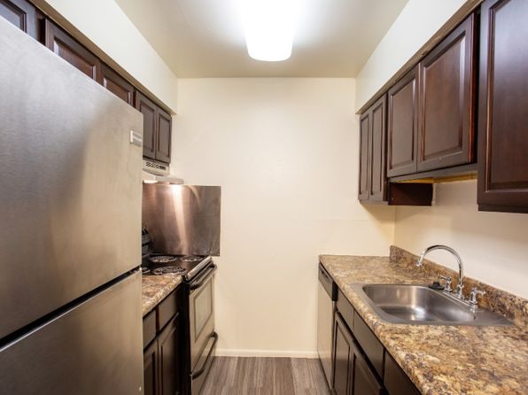 1800 Laurel Rd APT 1208