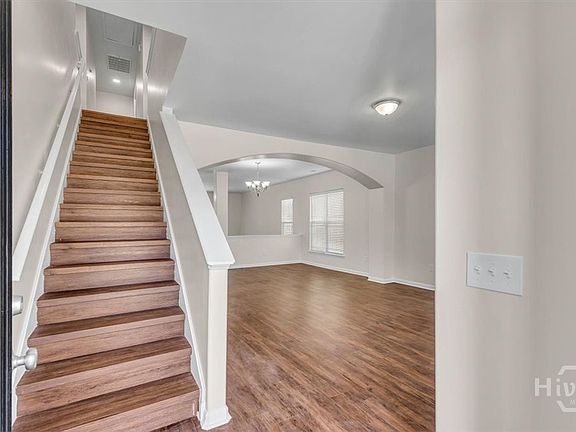 2nd image of 137 Lake House Road