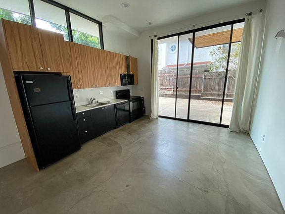 3rd image of 3684 Alabama St APT 101