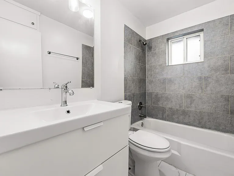11301 Oakwood Dr #B — Photo 14