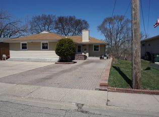 601 Orchard St, Antioch, IL 60002