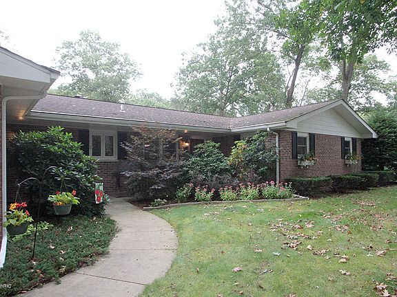 3rd image of 5200 Whippoorwill Dr