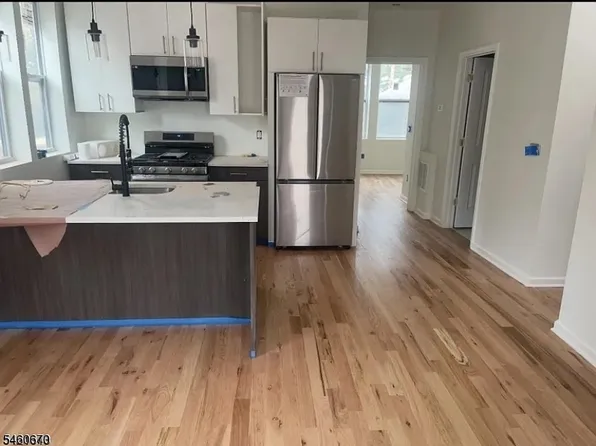 100 King St, Nutley, NJ 07110