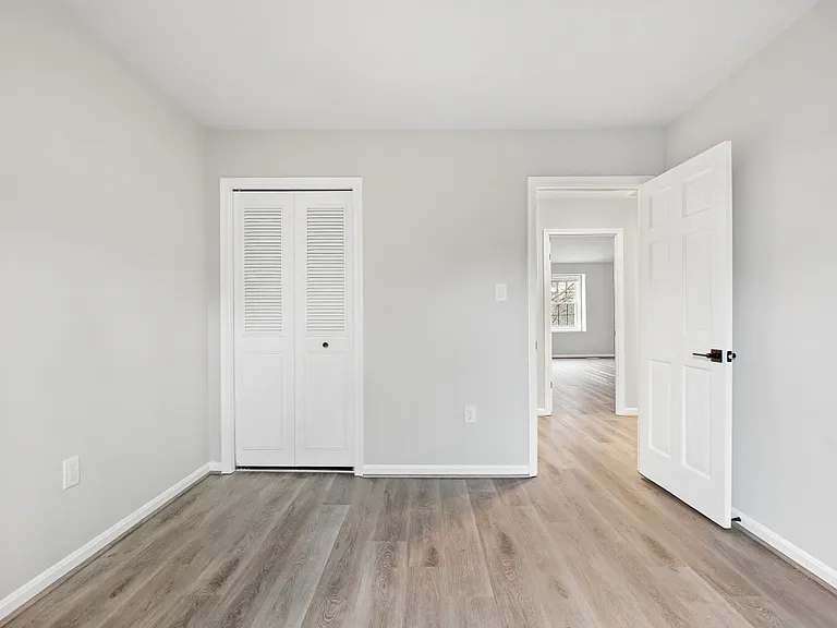 10106 Bosworth Ct — Photo 17