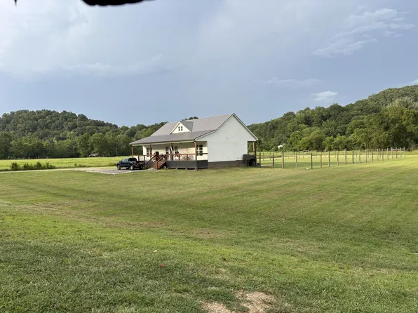 2646 New Hope Rd, Hendersonville, TN 37075