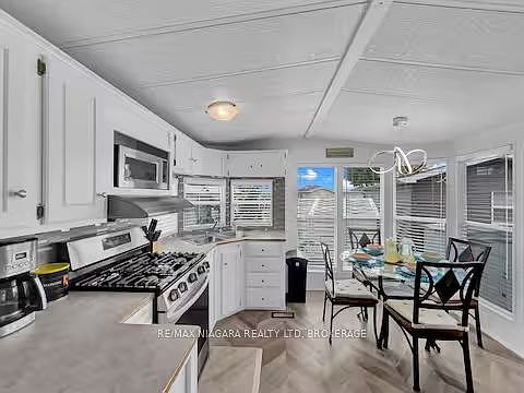 3rd image of 490 Empire Rd #51