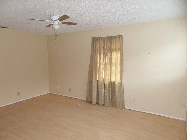 6914 Waycross Ave — Photo 6