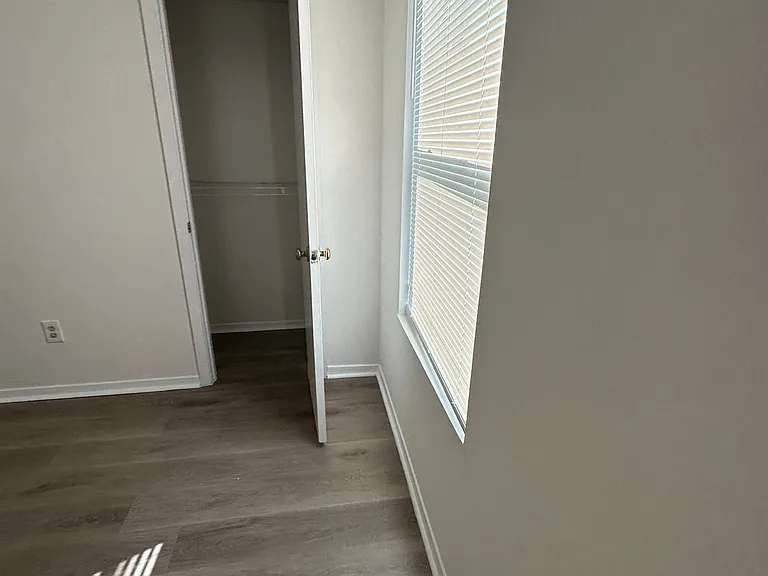 867 Highland Ter NE — Photo 28