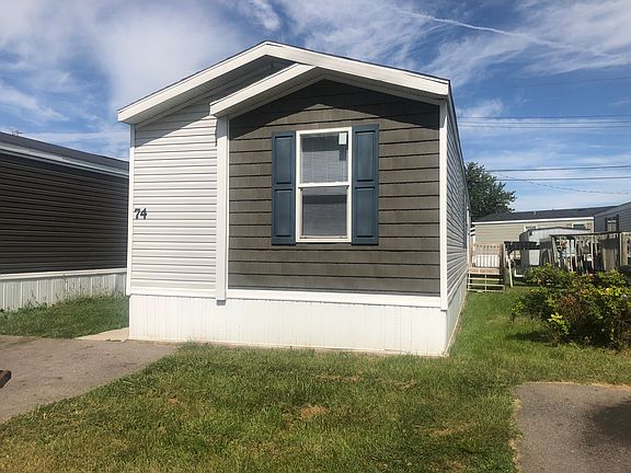 2nd image of 10694 East Aly #762-74