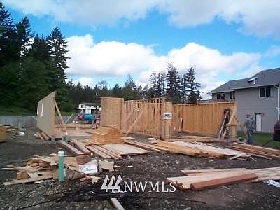 1st image of 1215 180th Court E