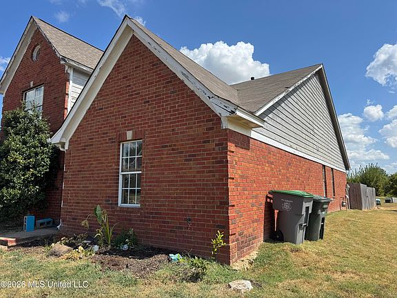 3rd image of 7368 Perrin Ln