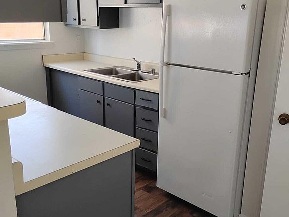 4th image of 5225 Carousel Dr APT 1