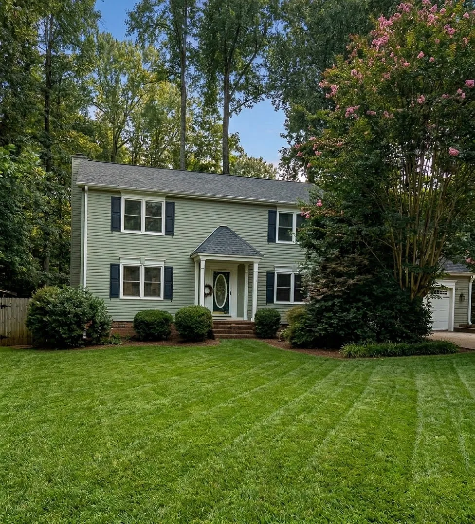 4 bed, 2423 sqft, $2,125 — Photo 1