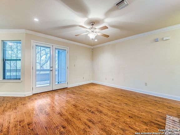 3rd image of 10955 Wurzbach Rd APT 1009