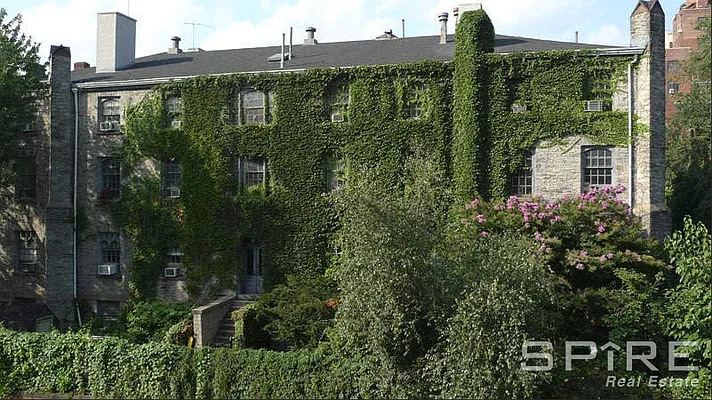Rented by Spire Group | media 14