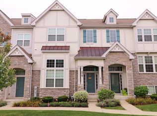 275 Bennett Dr, Carol Stream, IL 60188