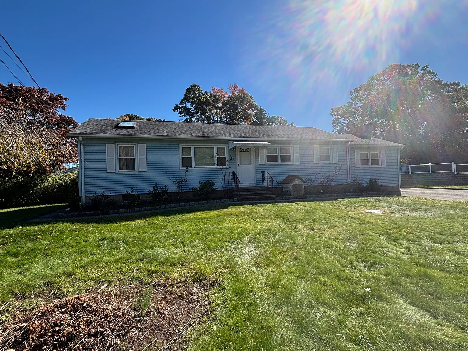 3 bed, 1.0 bath, 1482 sqft, $3,300 — Photo 3