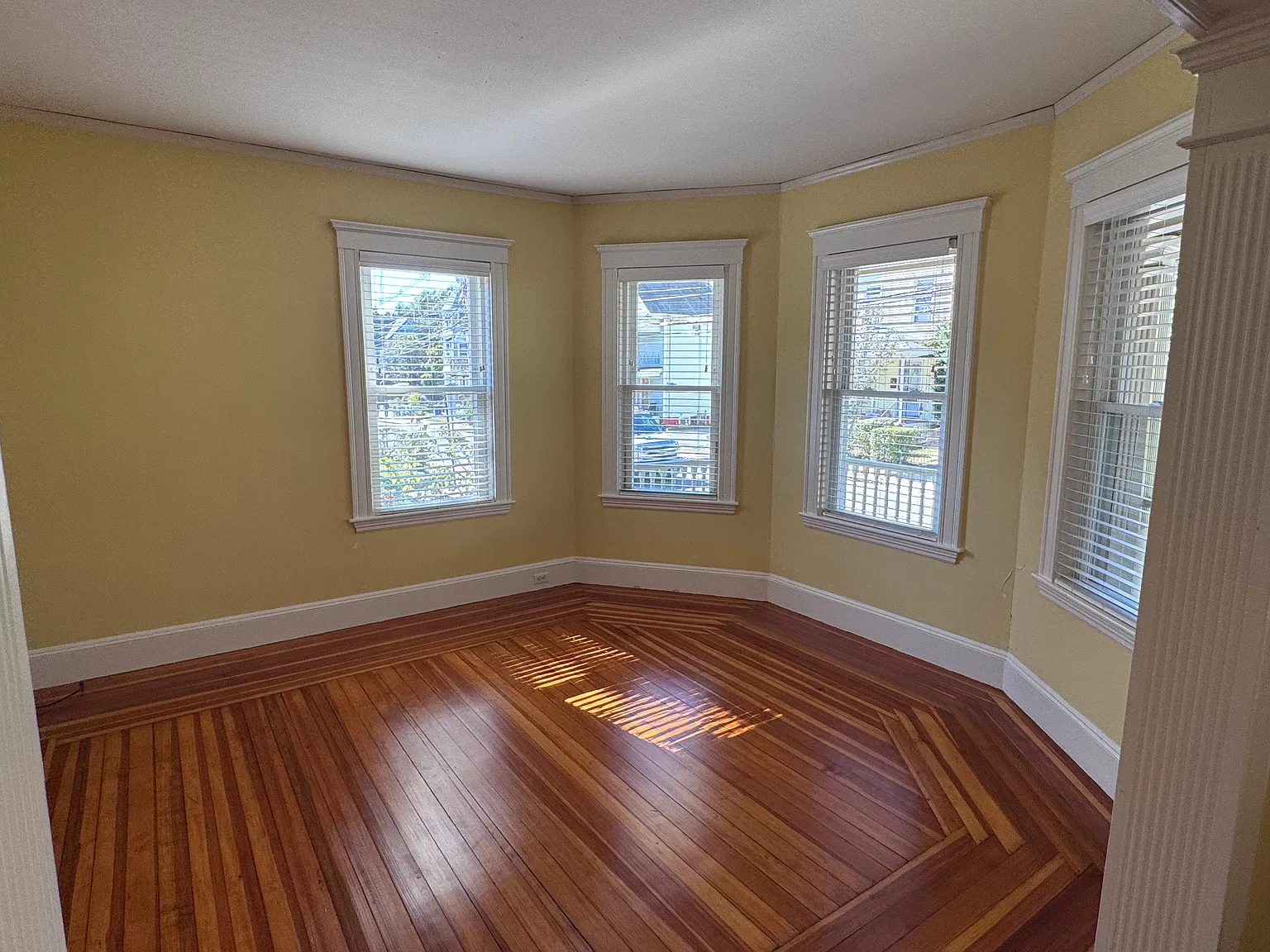 2 bed, 9999 sqft, $2,650 — Photo 2
