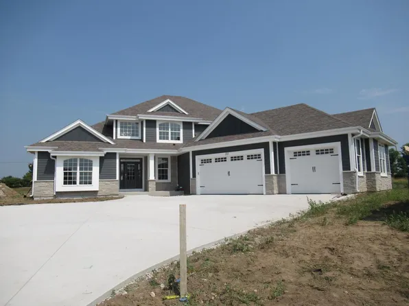 111 Sycamore COURT, Hartland, WI 53029