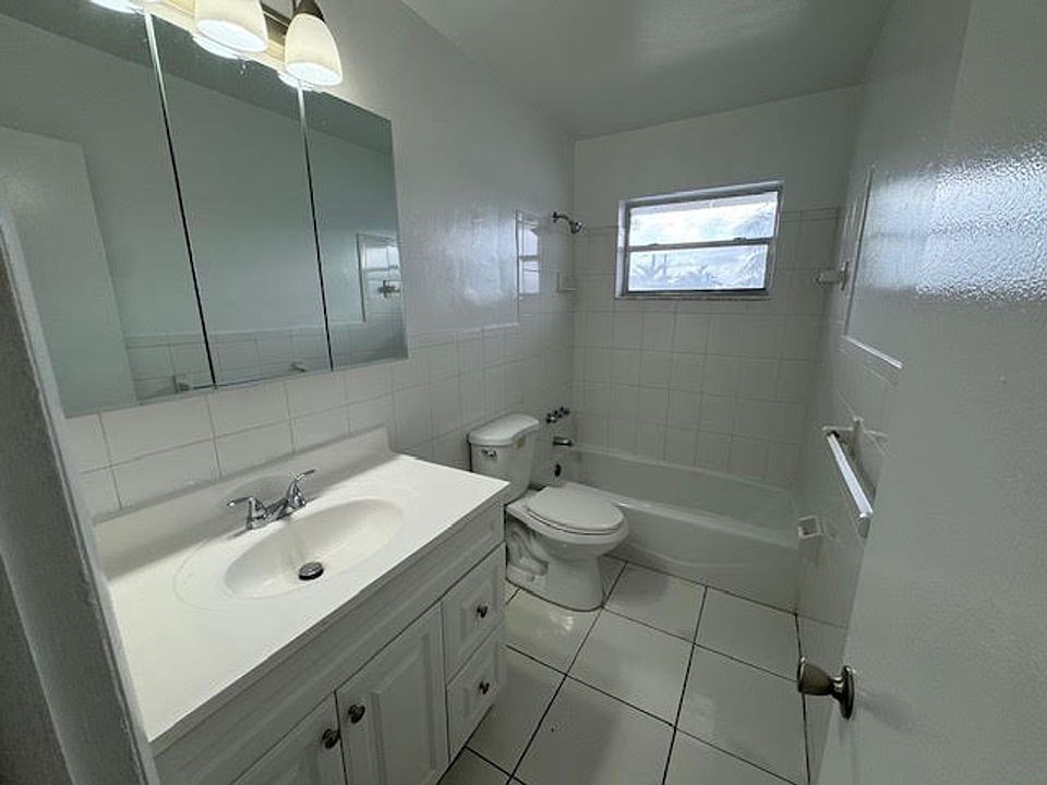Building Photo 5